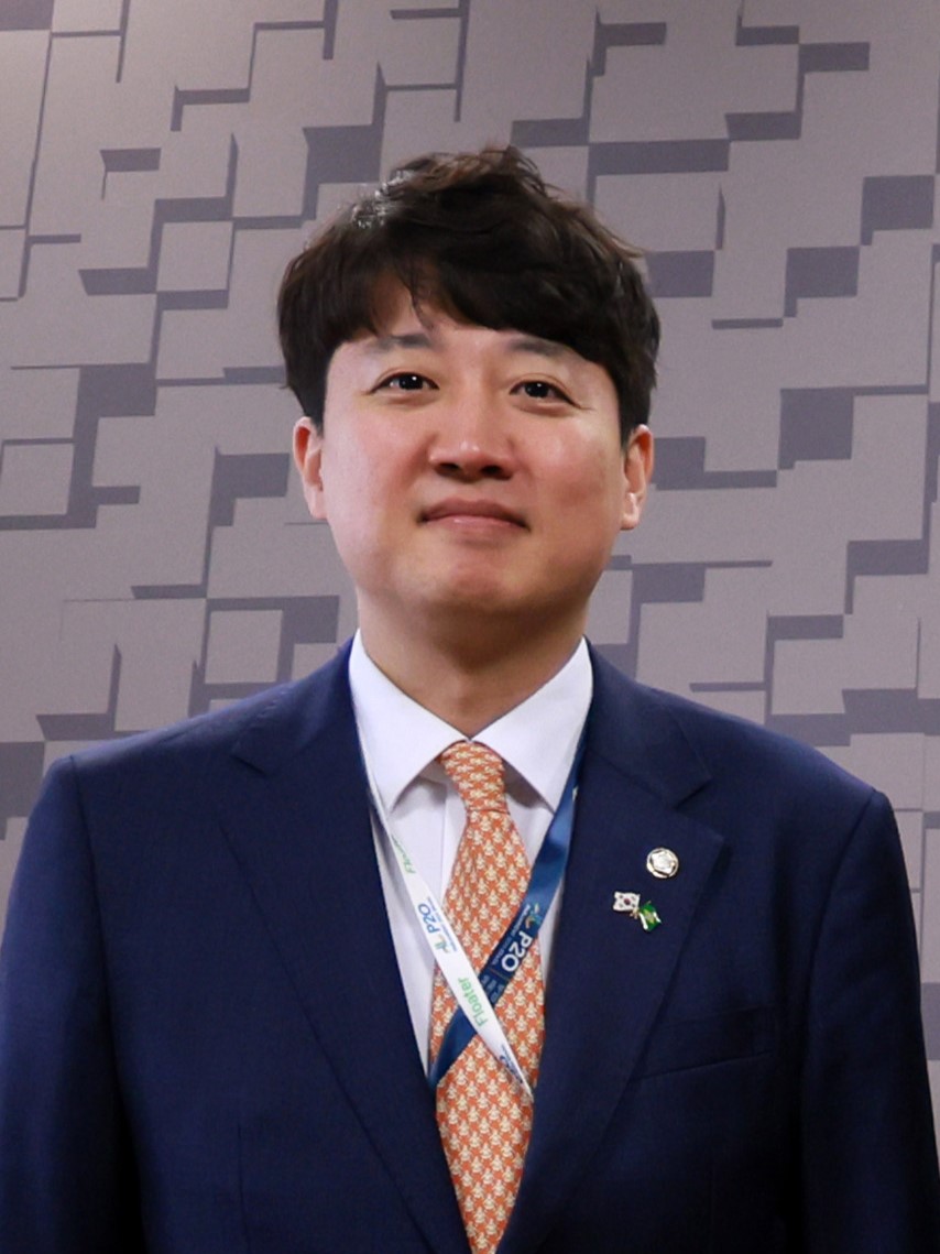 이준석