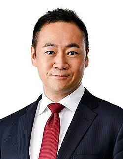 鈴木馨祐