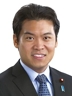 鷲尾英一郎