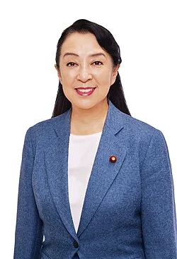 尾身朝子
