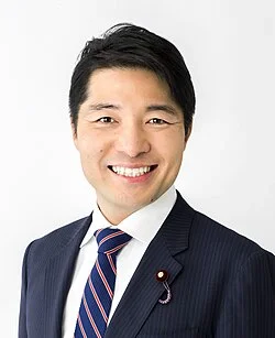 伊佐進一