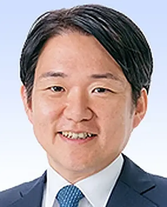 山下  雄平